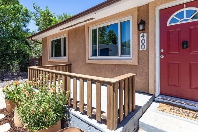 Building Photo - Charming 3BR Home with Updated Amenities &...