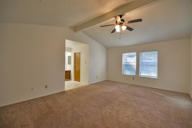 Building Photo - 3210 River Valley Dr