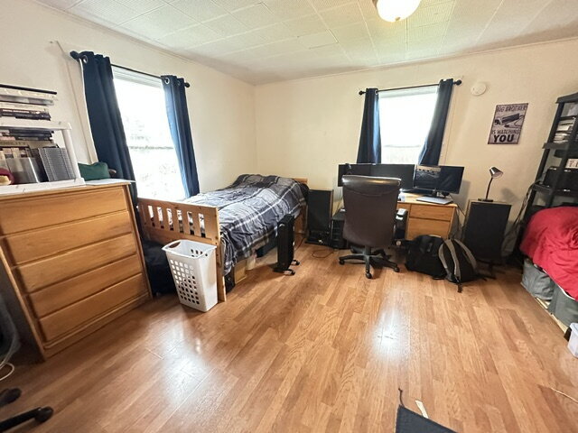 Building Photo - One Bedroom with tiled shower close to downtown, campus, and SEL - Available August 13