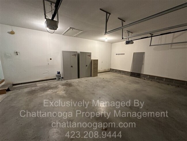 Building Photo - 87 Manor Dr