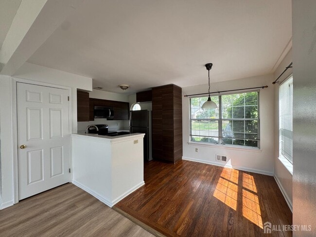 Building Photo - 396 Terrace Ln