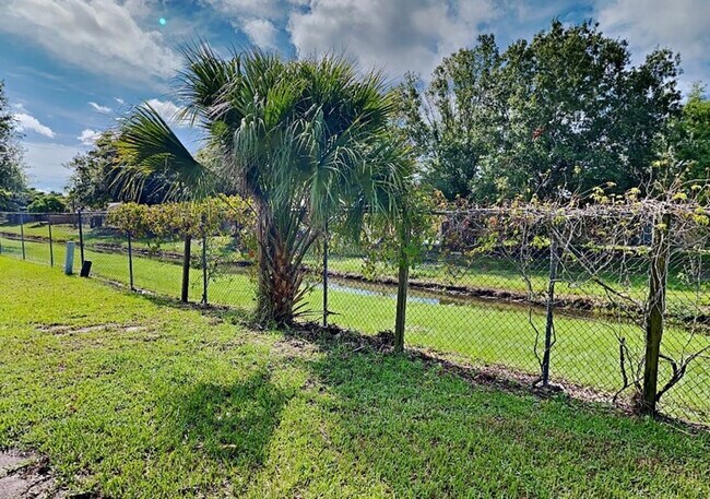 Building Photo - 1424 Liz Ln