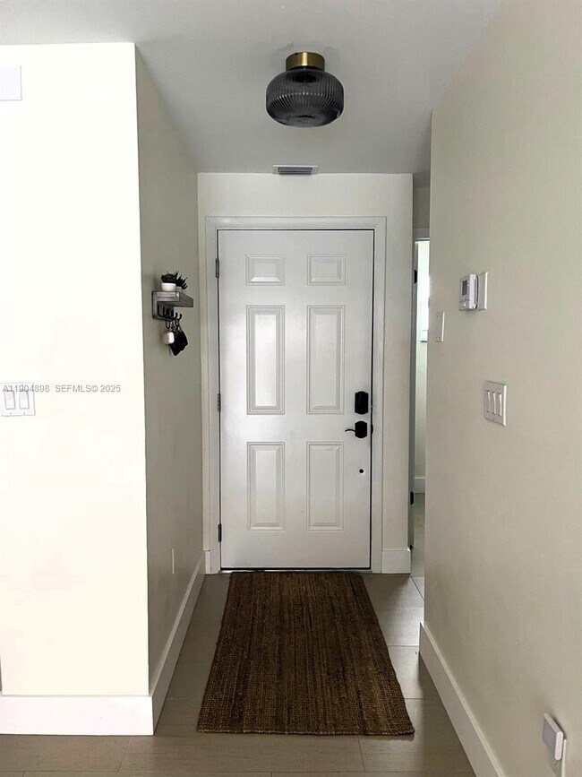 Building Photo - 14305 SW 57th Ln