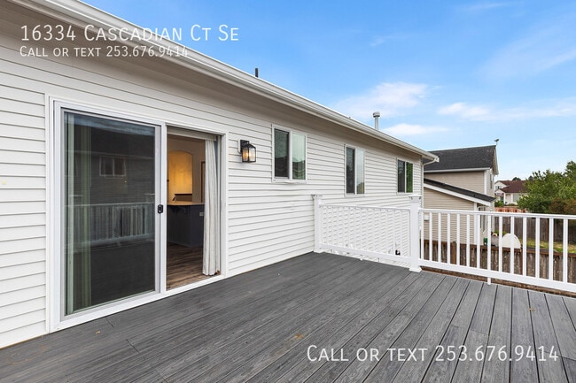 Building Photo - 16334 Cascadian Ct SE