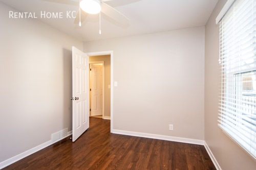 Building Photo - 6516 W 78th St
