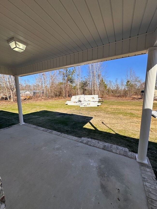 Building Photo - 3 Bed 2 Bath Brick House - Fenced in Backyard