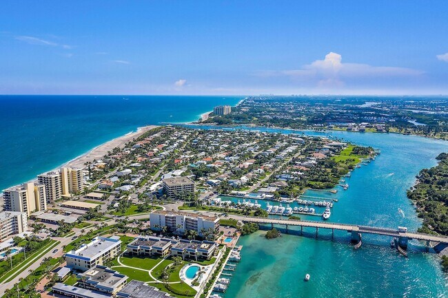 Building Photo - 225 S Beach Rd