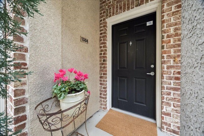 Building Photo - 12707 Boheme Dr
