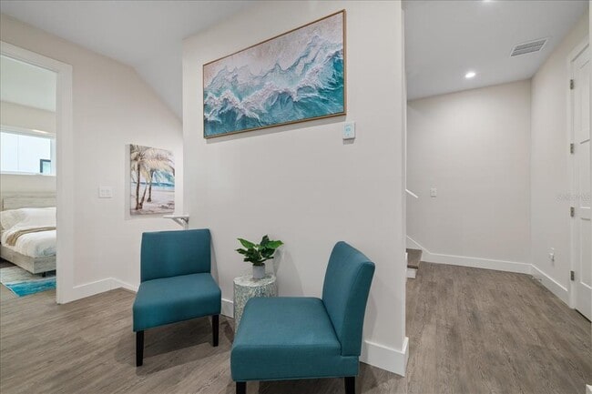 Building Photo - 623 Petit Wy