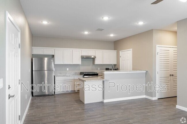 Building Photo - 9779 McCombs St