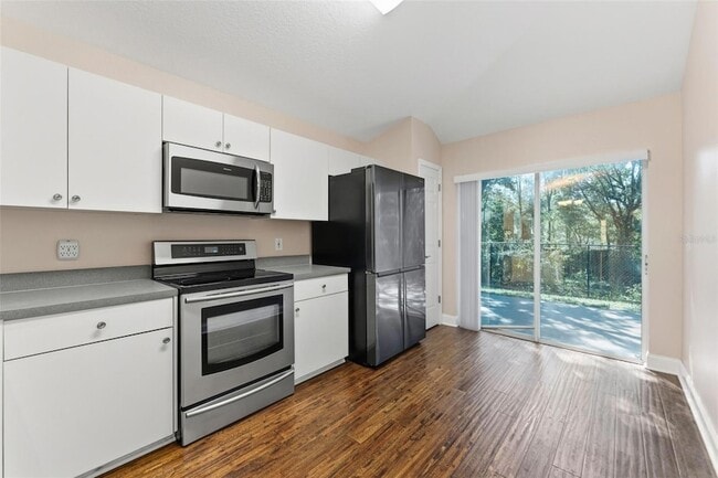 Building Photo - 15016 Deer Meadow Dr