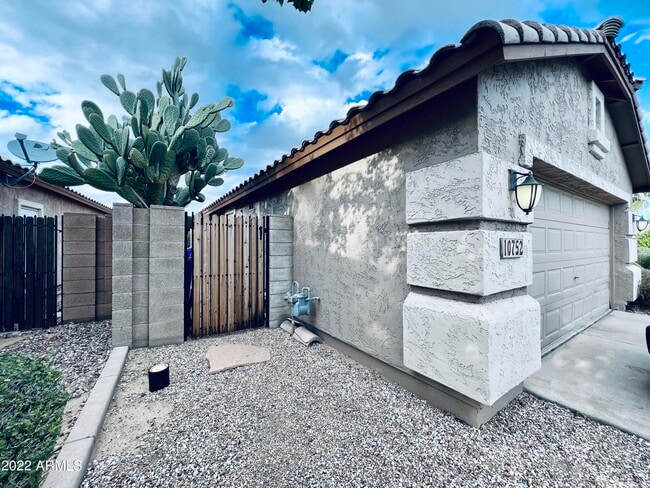 Building Photo - 10752 W Granada Rd