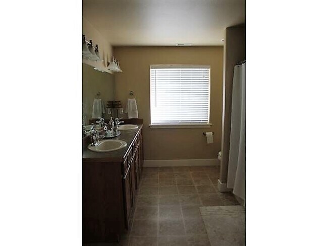 Building Photo - 2945 Warbler Way