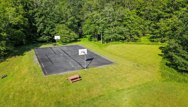 Building Photo - 223 Paxinos Dr