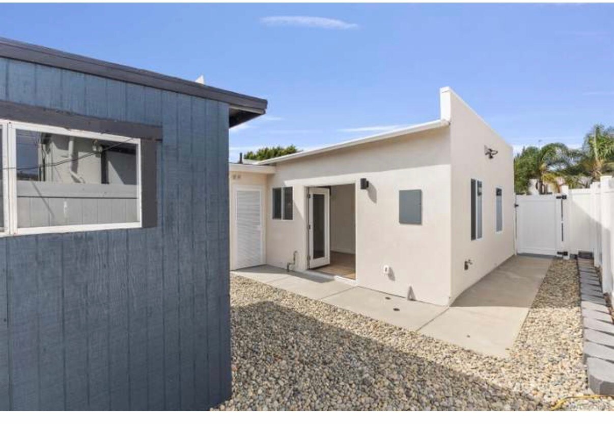 Building Photo - 3193 Juniper St