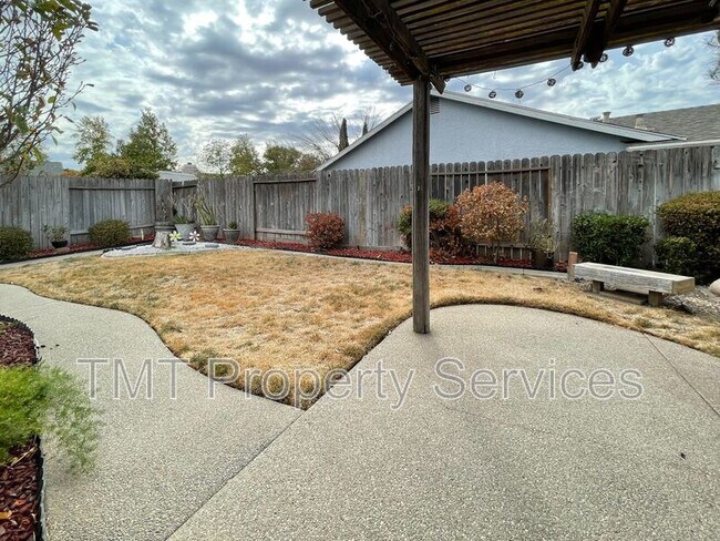 Building Photo - 8166 Morgan Hill Way