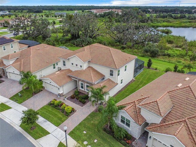 Building Photo - 8886 FALLEN OAK Dr