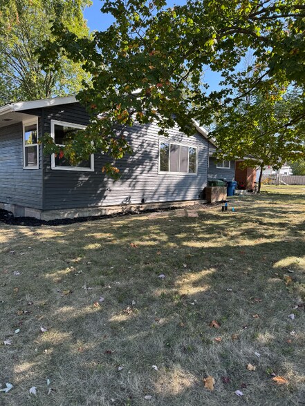 Building Photo - 12-14 Grove Ct