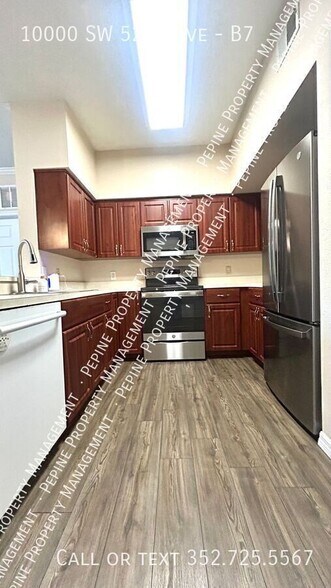 Building Photo - 10000 SW 52nd Ave