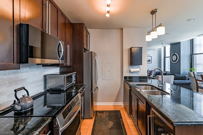 Building Photo - 780 S Federal St