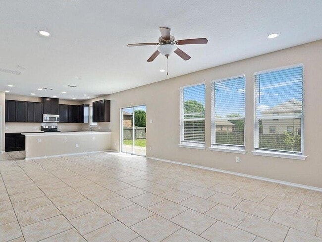 Building Photo - 904 Lonesome Lilly Way