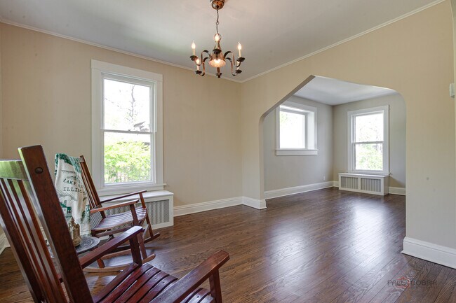 Building Photo - 544 Ravine Ave