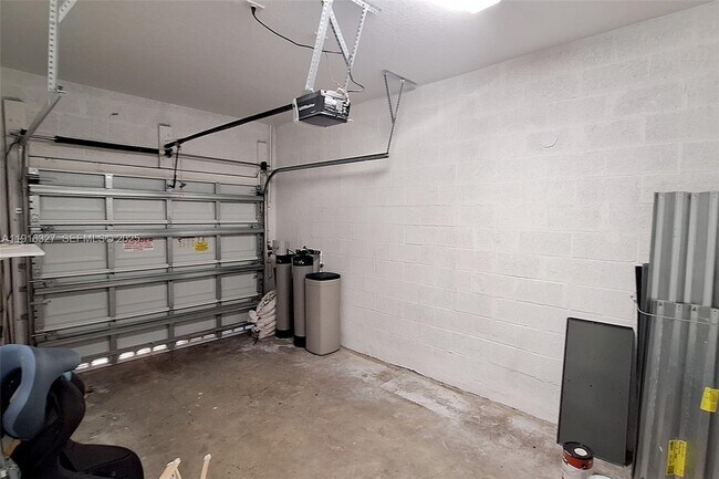 Building Photo - 1325 NW 208th Terrace