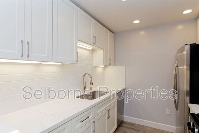 Building Photo - 1401 Jackson St