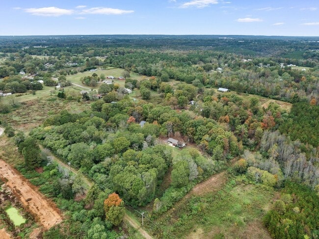 Building Photo - 3b/3ba RENTAL on 5.2 acres CULLMAN