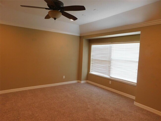 Building Photo - 4333 Lake Run Dr