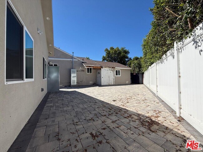 Building Photo - 15830 Blackhawk St
