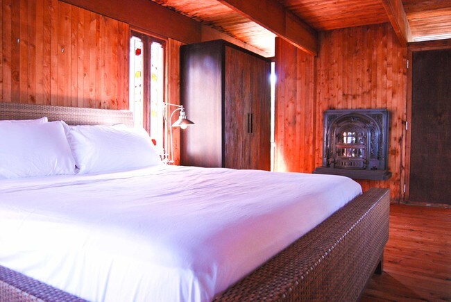 Building Photo - 341 Harbor View Ave