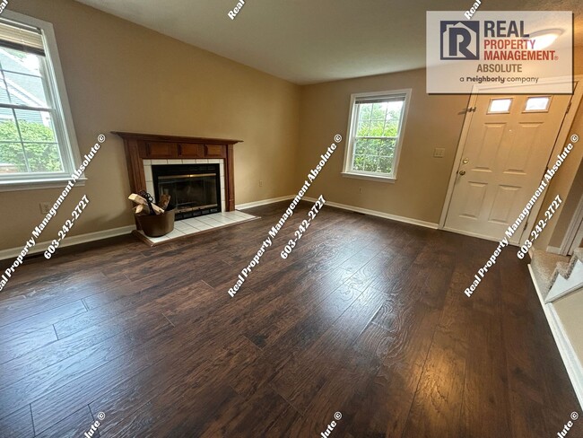 Building Photo - Renovated Townhome in Prime Location