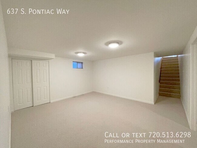 Building Photo - 637 S Pontiac Way