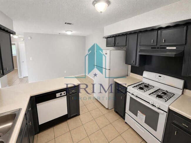 Building Photo - 9900 Randall Dr