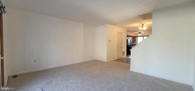 Building Photo - 10 Woodfield Dr