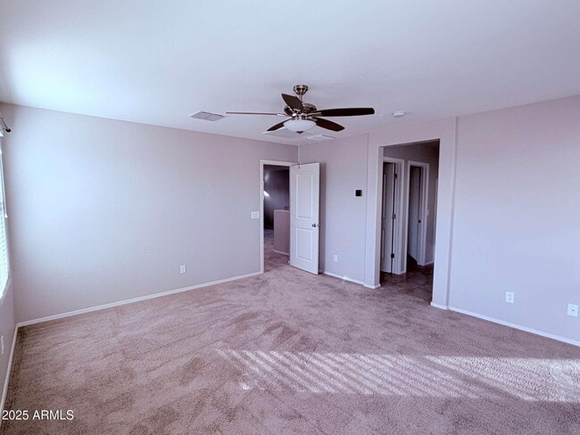 Building Photo - 5113 E Greenway St