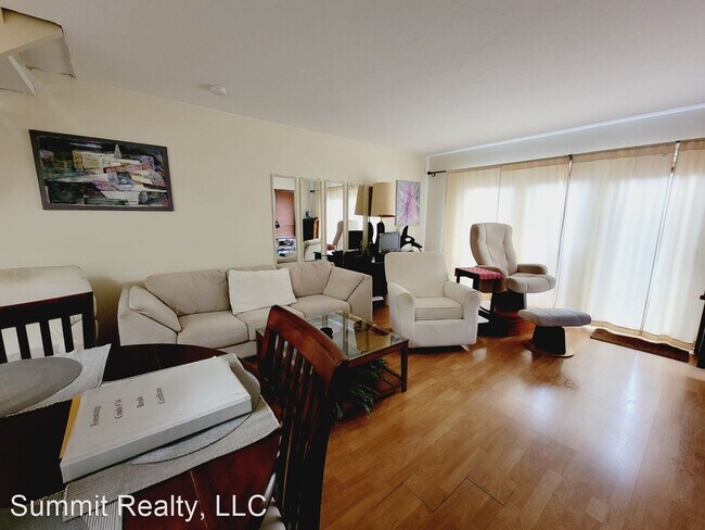 Building Photo - 2 br, 1.5 bath House - 2575 Douglas Hwy 3