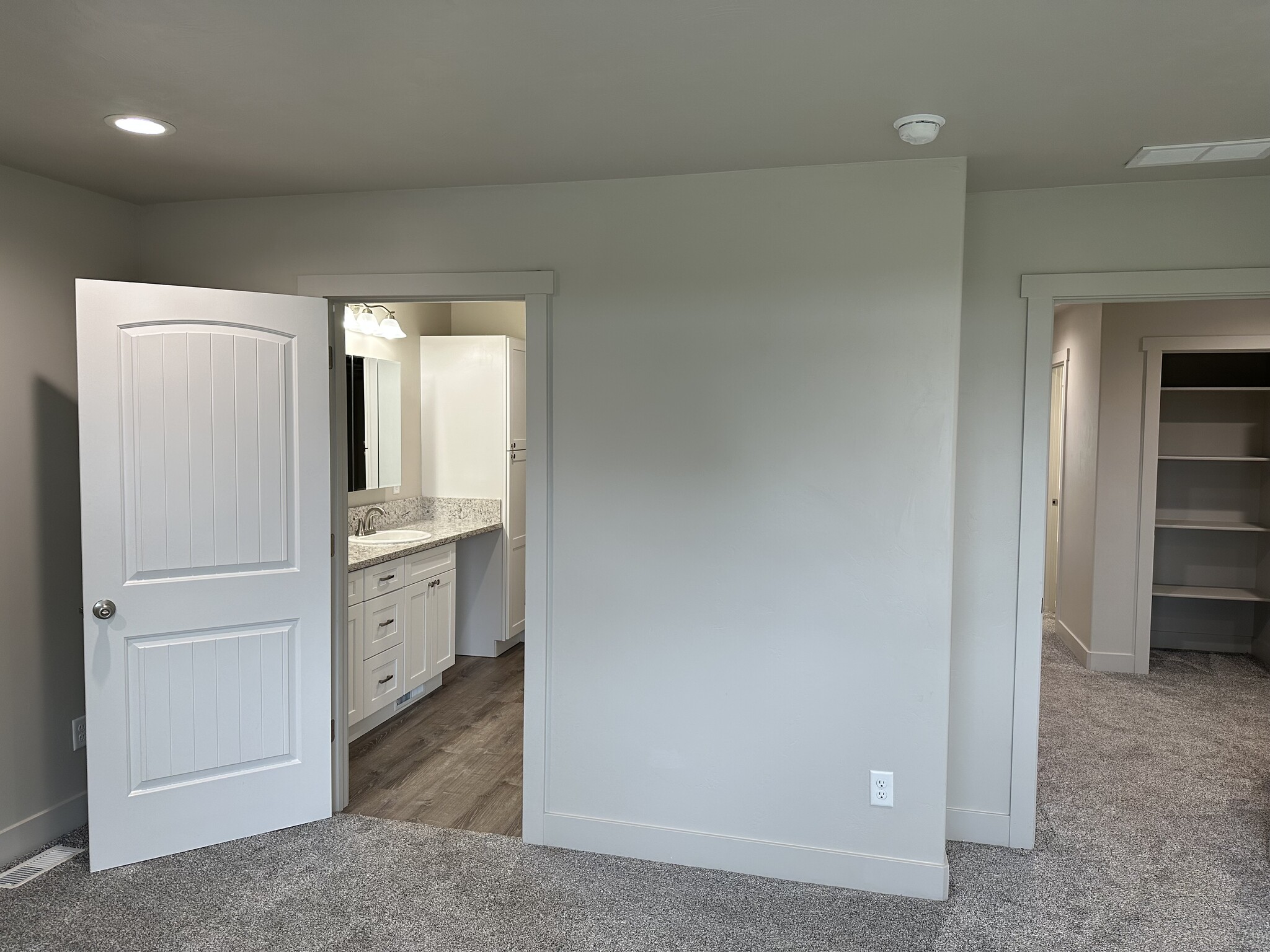 Entrance to Master Bath - 187 Courthouse Way