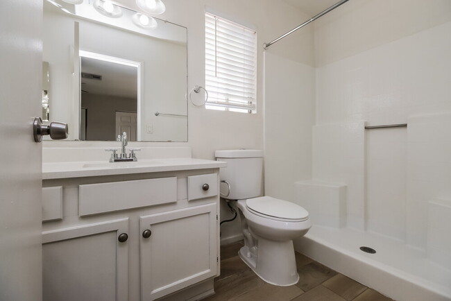 Building Photo - 8204 N 60th Dr