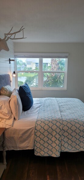 Building Photo - 1830 Robalo Dr