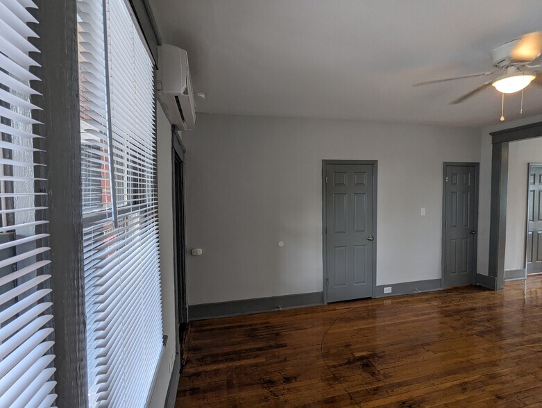 Building Photo - 2914 Idlewood Ave