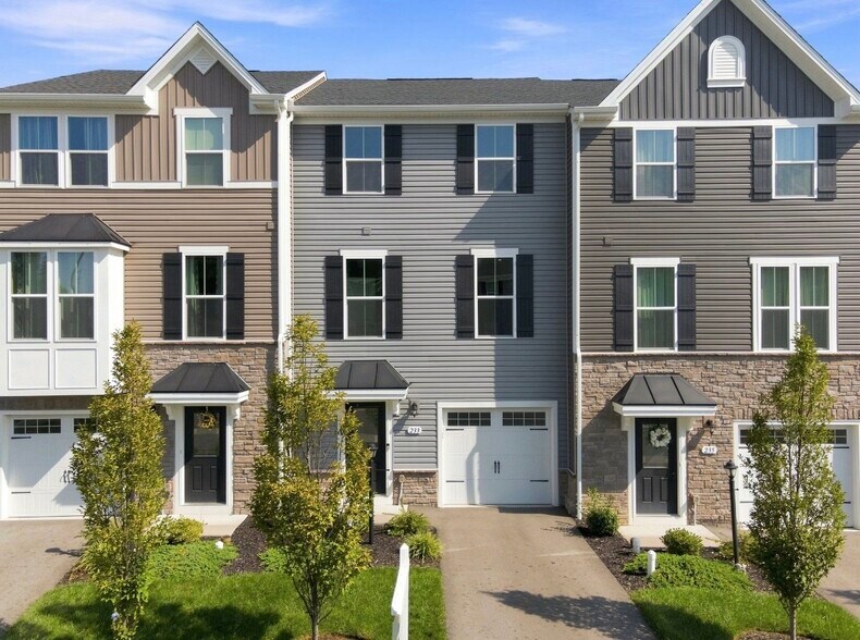 Building Photo - 233 Chesna Dr