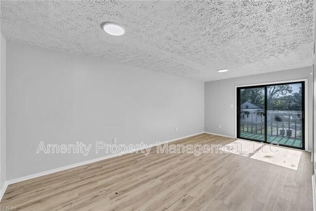 Building Photo - 620 Celey St