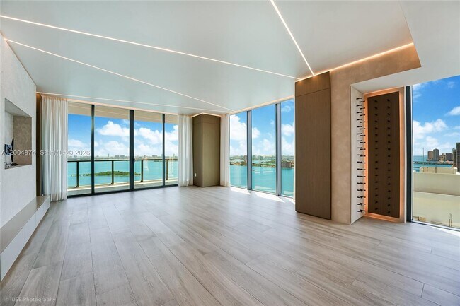 Building Photo - 788 NE 23rd St