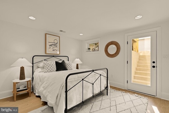 Building Photo - 4830 8th St NW