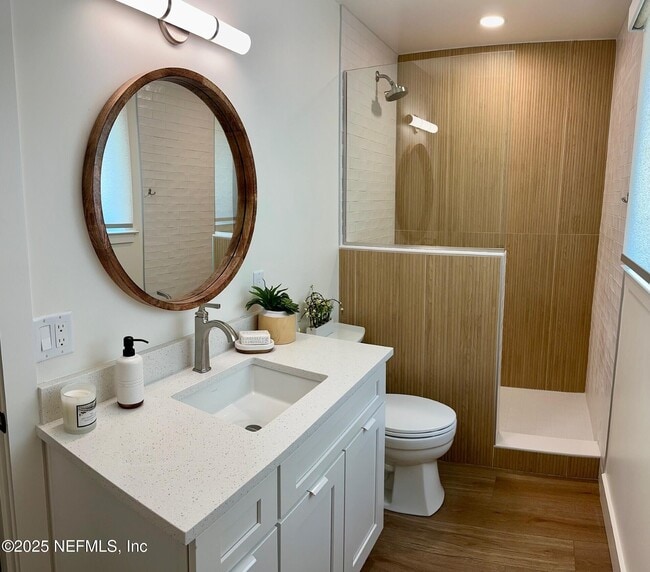 Building Photo - 573 Aquatic Dr