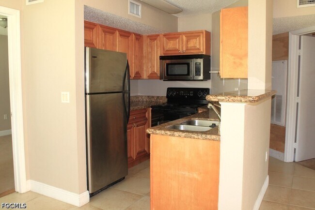 Building Photo - 12550 Equestrian Cir