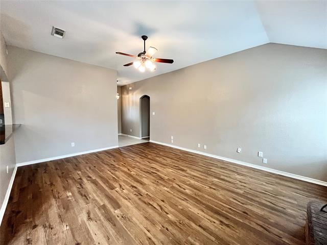 Building Photo - 1109 Hidden Glade Dr