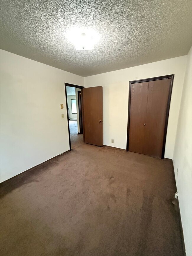 Building Photo - 1012 Sunset Ln